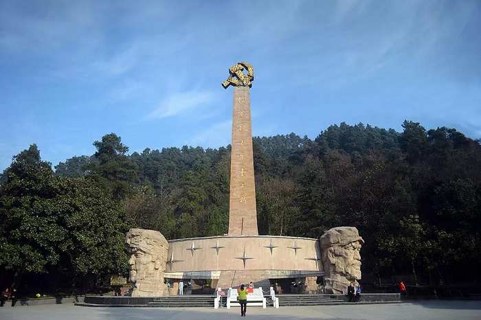 紀念性城(chéng)市(shì)景觀雕塑