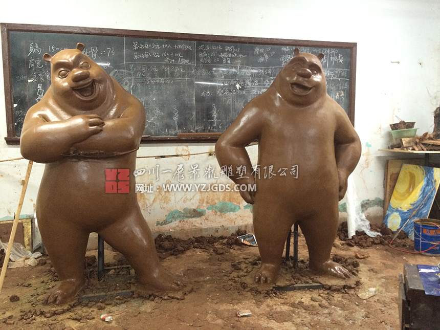 卡通(tōng)雕塑泥塑順利完成