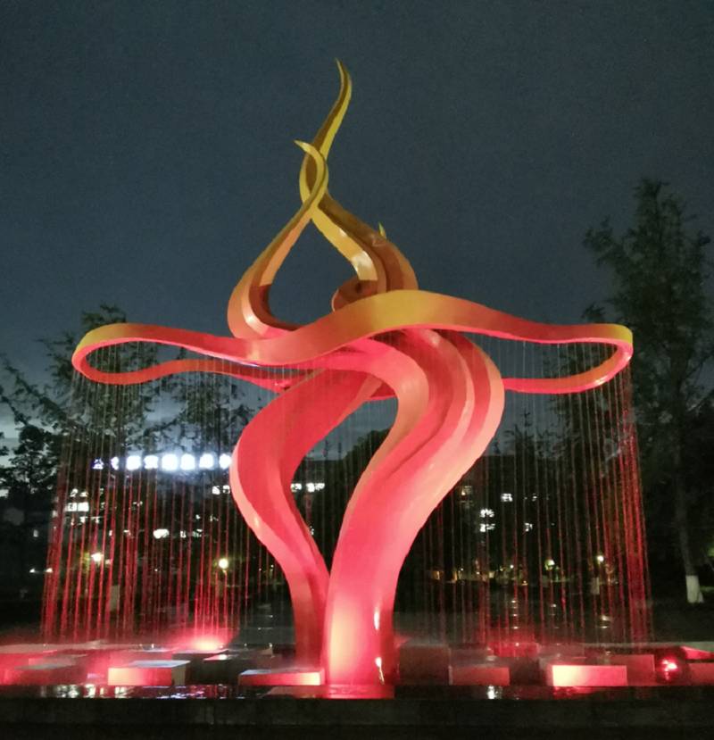 《星火(huǒ)》雕塑獻禮中國(guó)共産黨成立100周年(nián)
